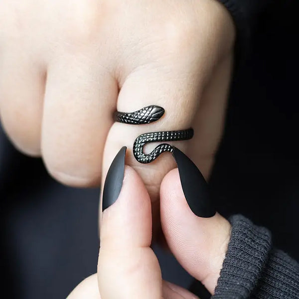Something Different Serpentine ring