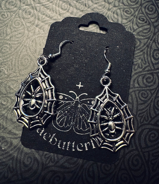 Blacbutterflies Teardrop Spider Web Earrings
