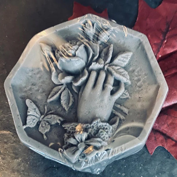 Hexbomb Victorian Mourning soap