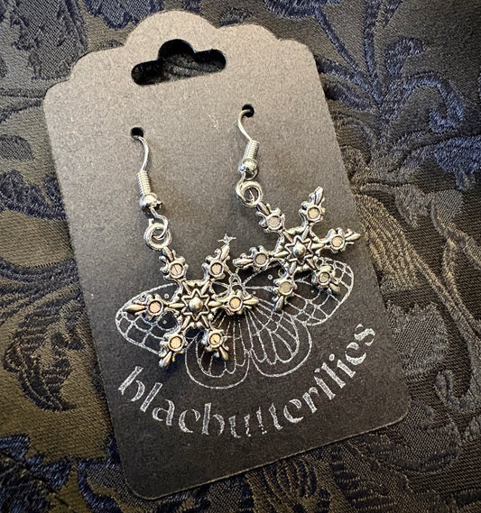 blacbutterflies Snowflake earrings