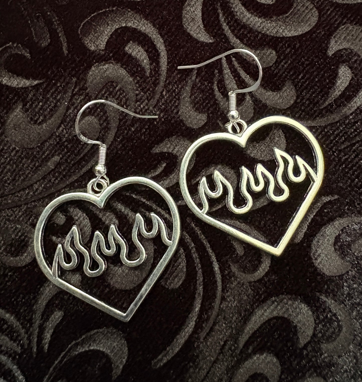 Blacbutterflies Black Flame Heart Earrings