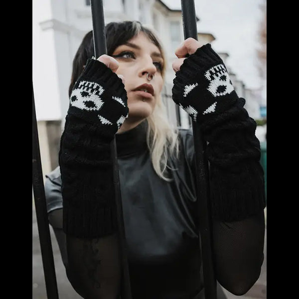 Pamela Mann Skull & Crossbones fingerless gloves