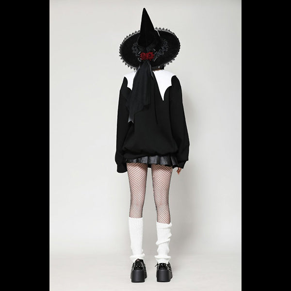 Dark In Love 'Agnes' bat-neck sweatshirt