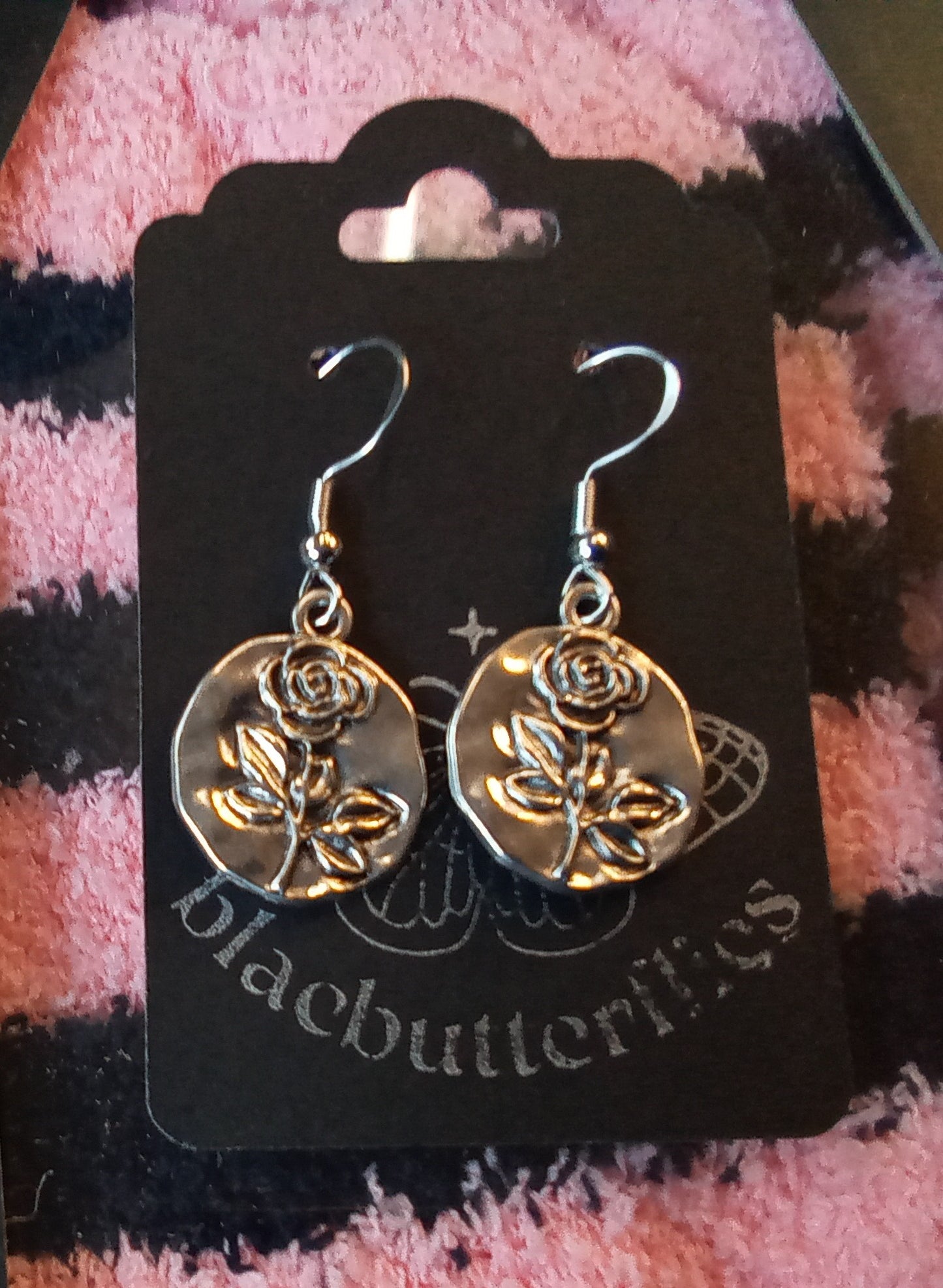 Blacbutterflies pressed roses earrings