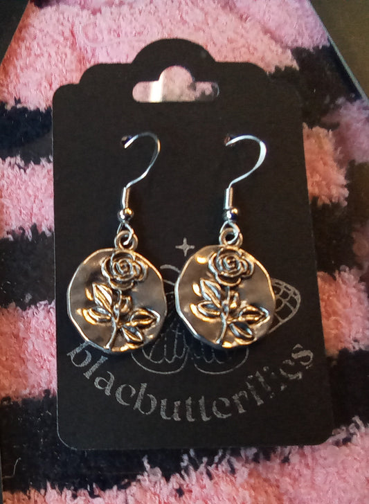 Blacbutterflies pressed roses earrings