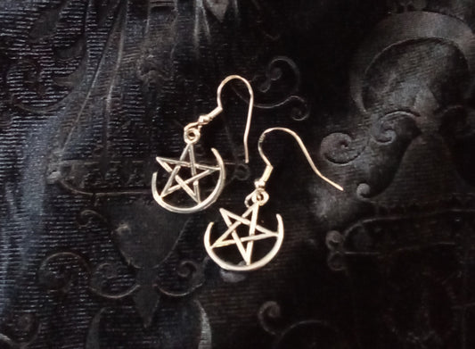 Blacbutterflies open pentagram earrings