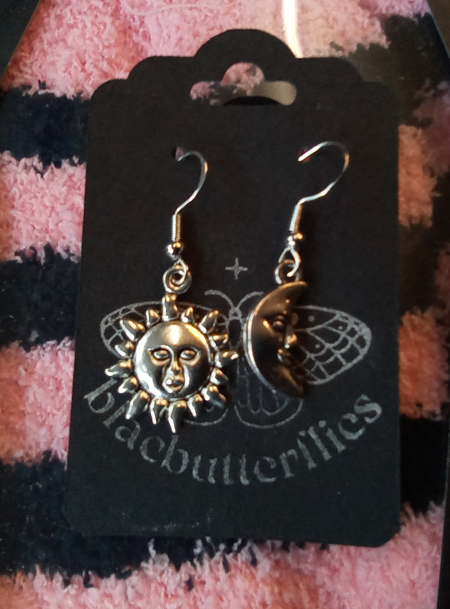 Blacbutterflies sun and moon earrings